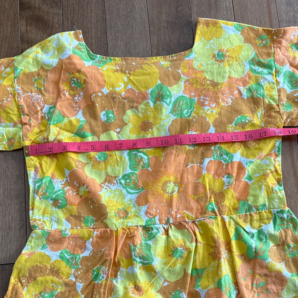 Upcycled Vintage Floral Square Neck Dress made of vintage sheets | Cotton - Picture 6 of 7